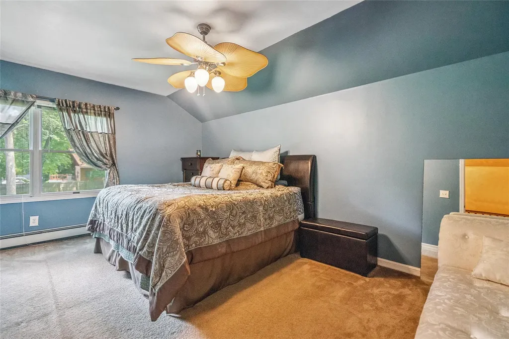 3 Lilly Court Moriches NY 11955
