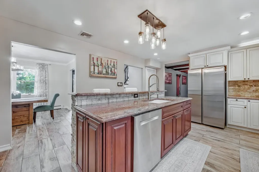 8 Caramel Court Commack NY 11725