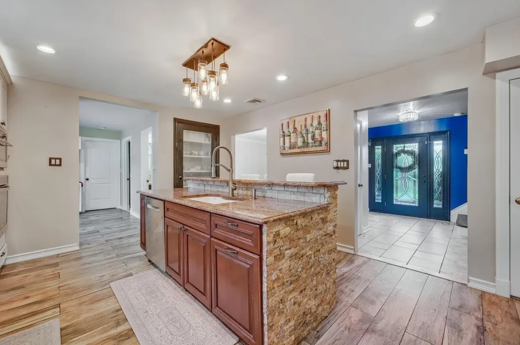 8 Caramel Court Commack NY 11725