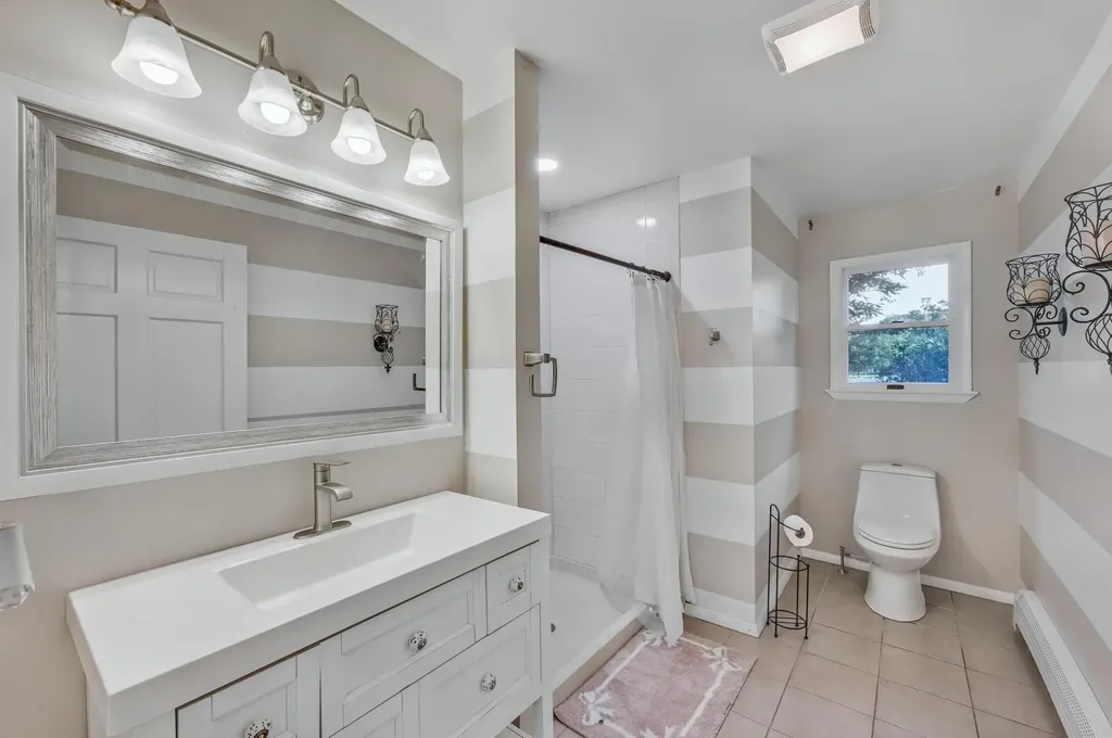 8 Caramel Court Commack NY 11725