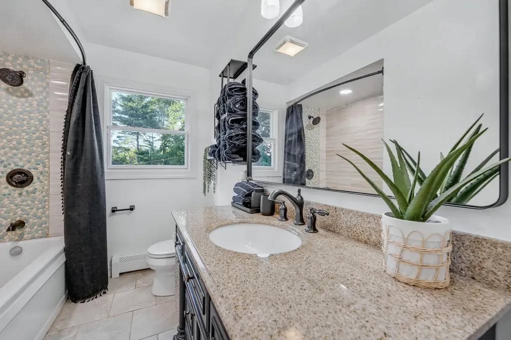 8 Caramel Court Commack NY 11725