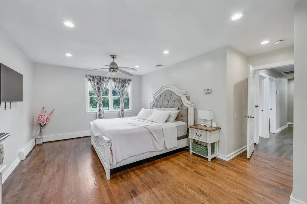 8 Caramel Court Commack NY 11725