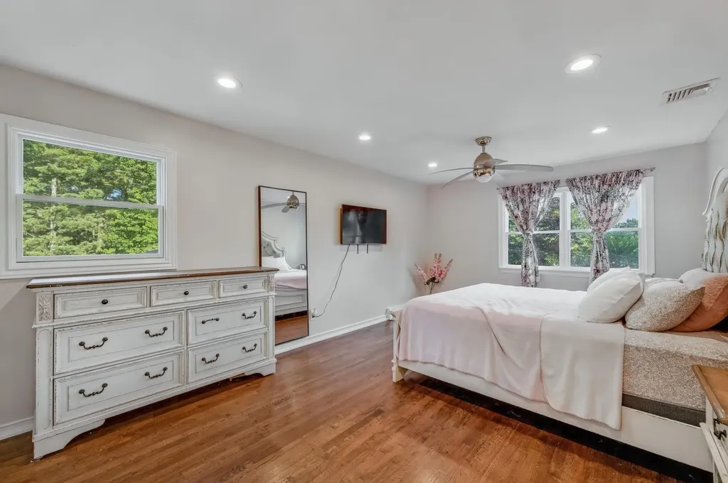 8 Caramel Court Commack NY 11725