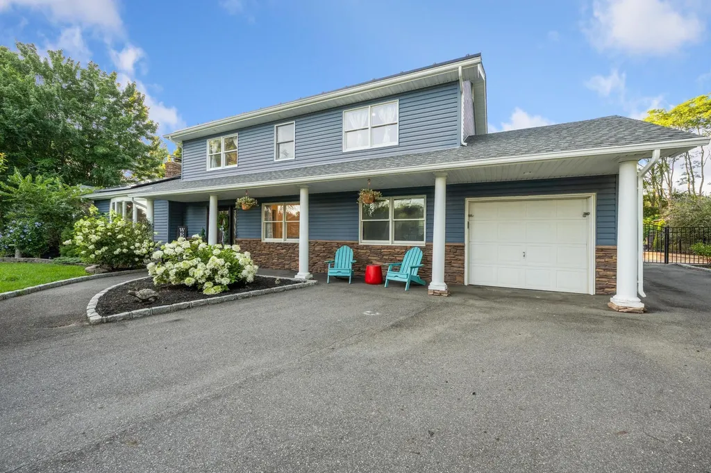 8 Caramel Court Commack NY 11725