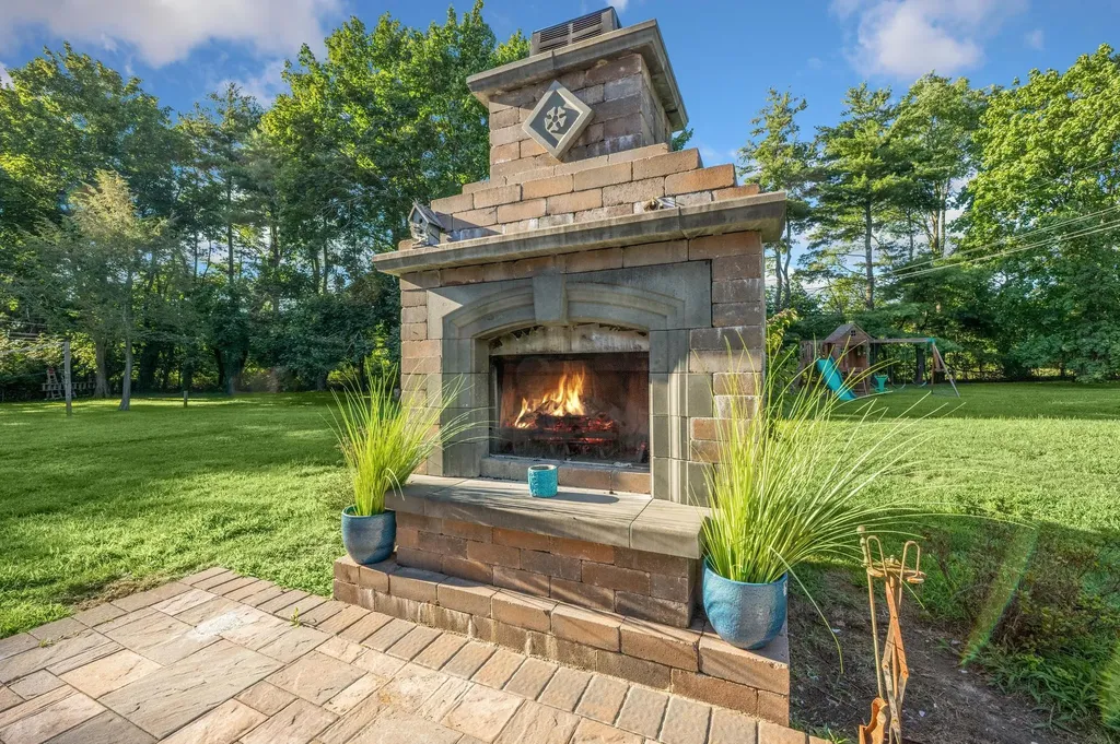 8 Caramel Court Commack NY 11725