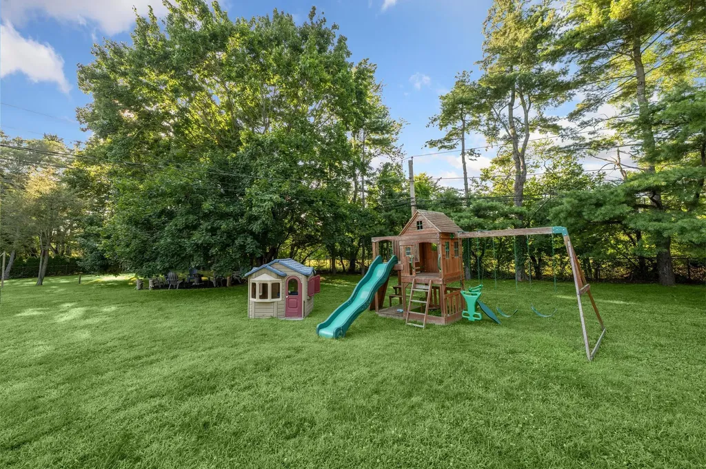 8 Caramel Court Commack NY 11725