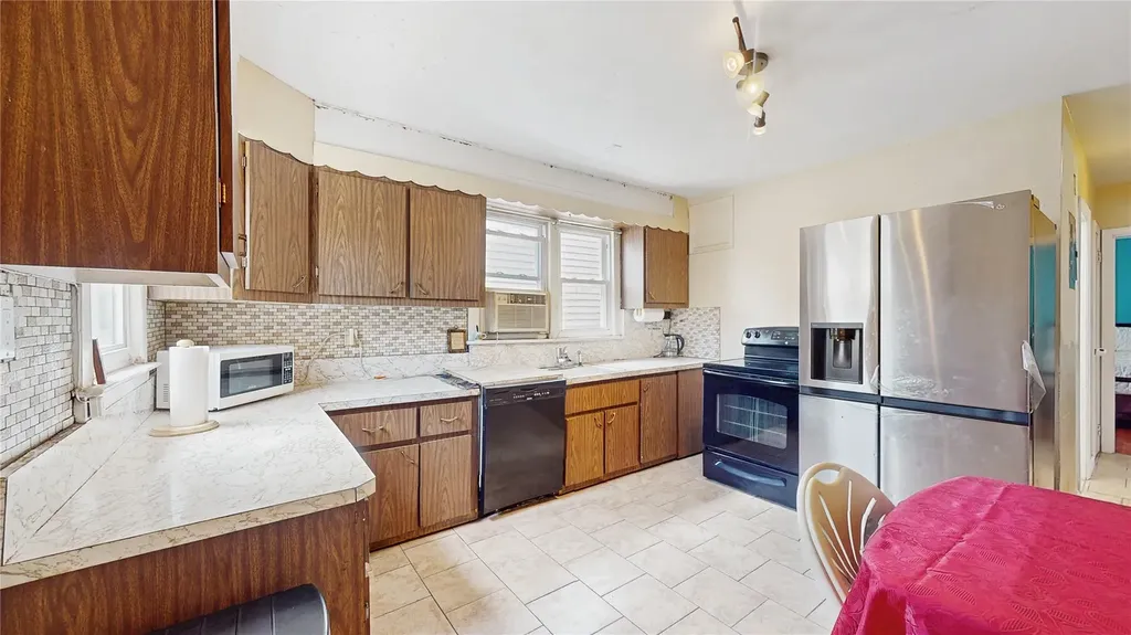 987 E 42nd Street Brooklyn NY 11210
