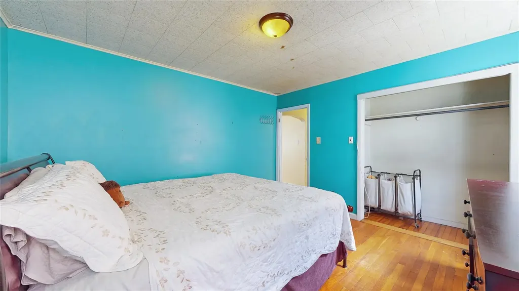 987 E 42nd Street Brooklyn NY 11210