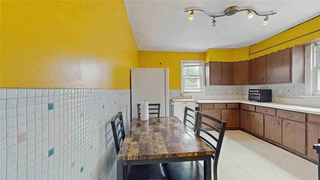 987 E 42nd Street Brooklyn NY 11210