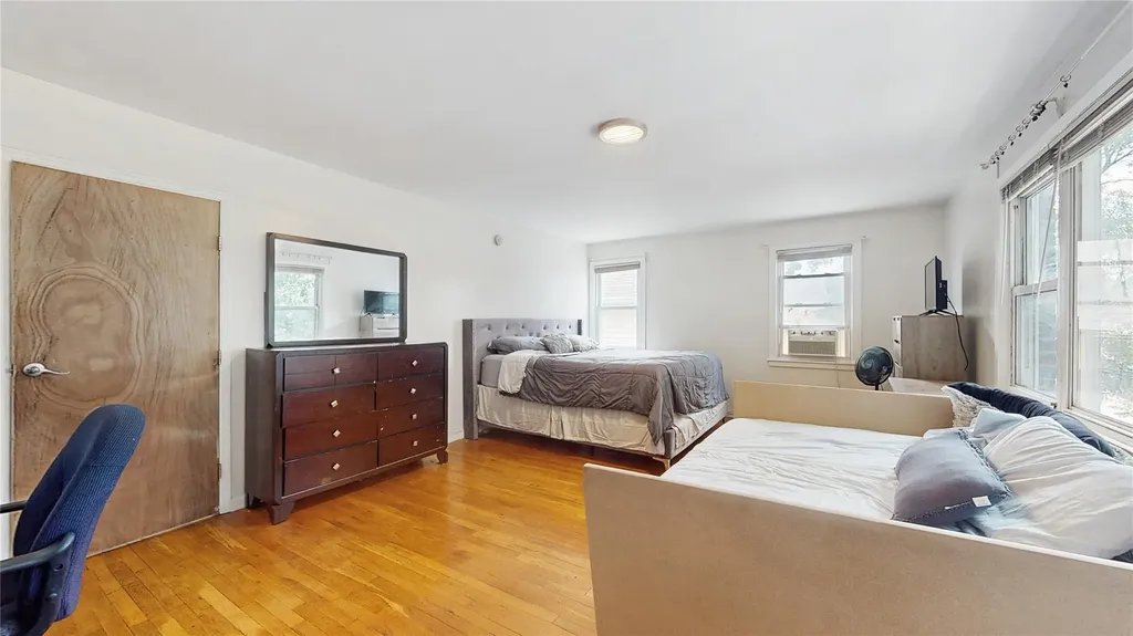987 E 42nd Street Brooklyn NY 11210