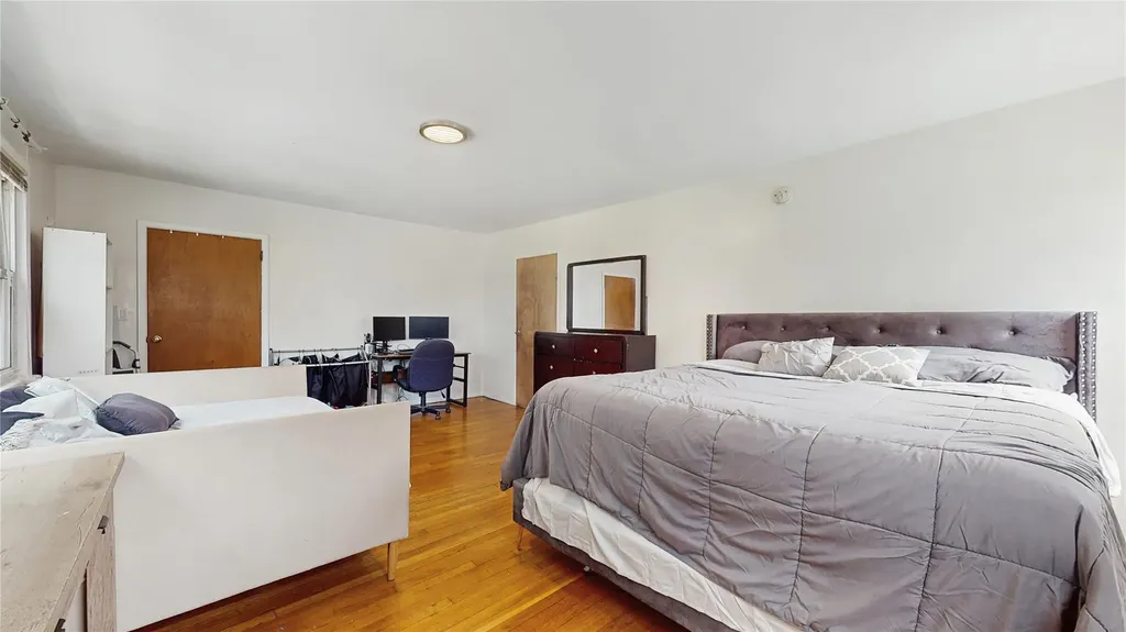 987 E 42nd Street Brooklyn NY 11210