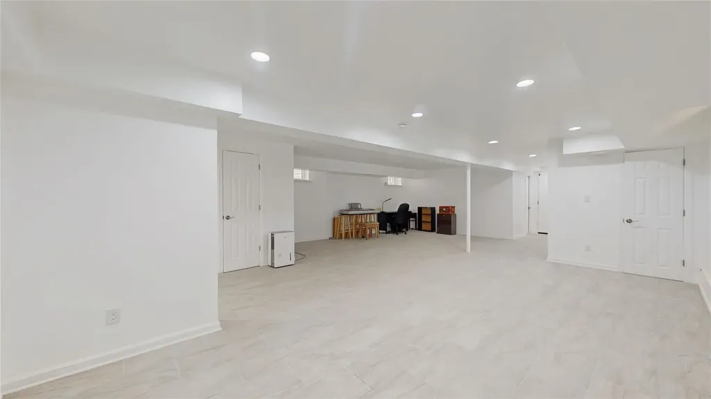 987 E 42nd Street Brooklyn NY 11210