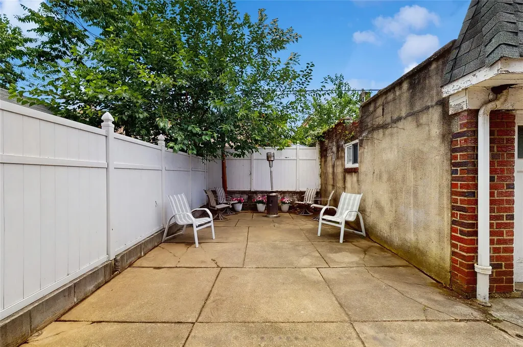 987 E 42nd Street Brooklyn NY 11210