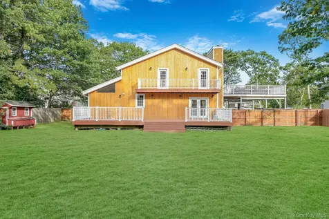 402 Johnson Avenue Bohemia NY 11716