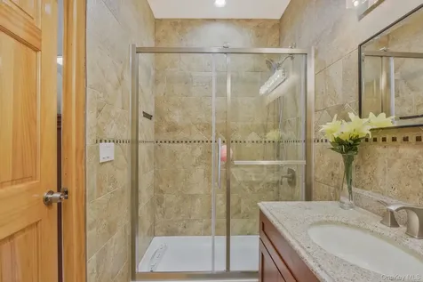 402 Johnson Avenue Bohemia NY 11716