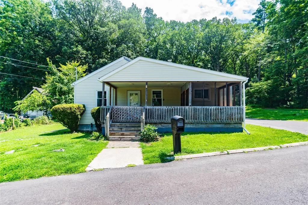 48 Petit Avenue Kingston NY 12401