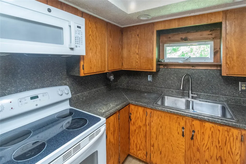 48 Petit Avenue Kingston NY 12401
