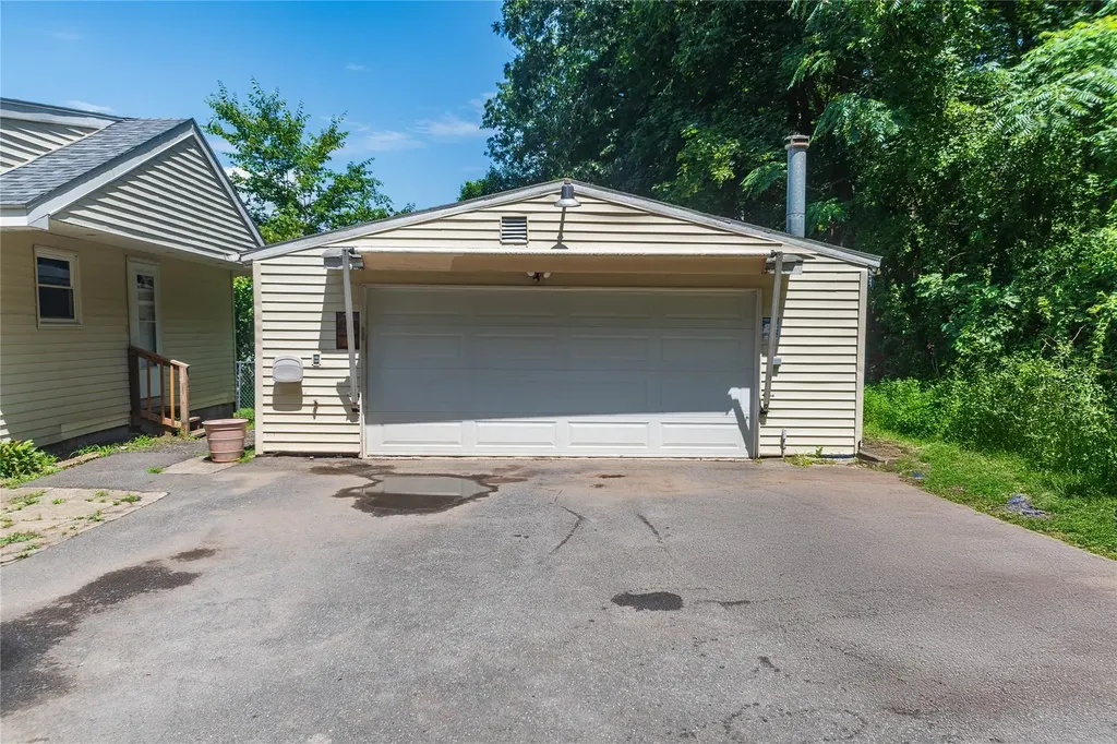 48 Petit Avenue Kingston NY 12401