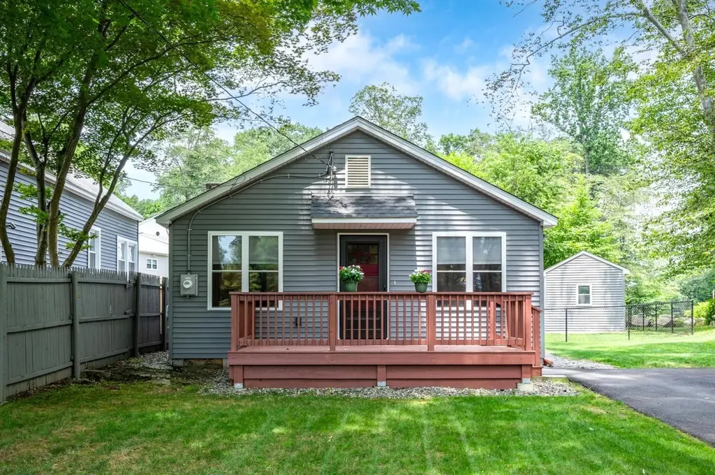 3 Preston Place Patterson NY 12563