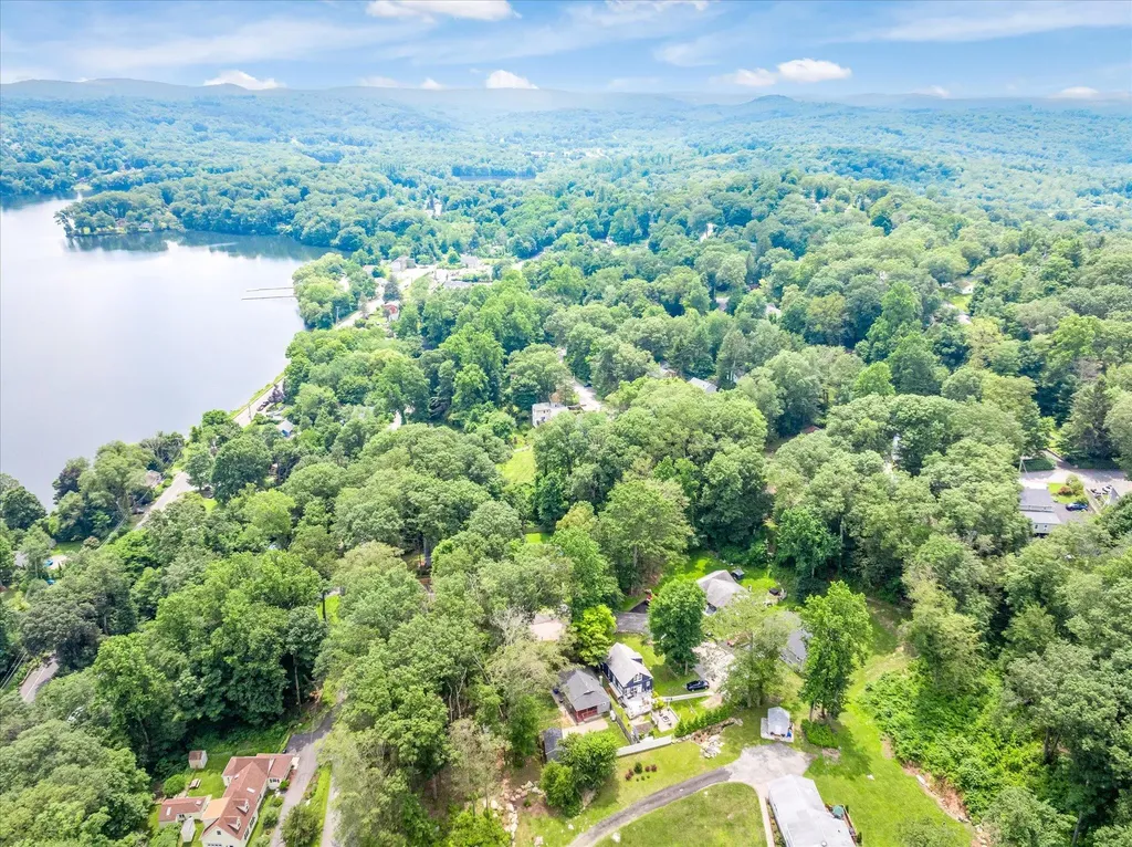 3 Preston Place Patterson NY 12563