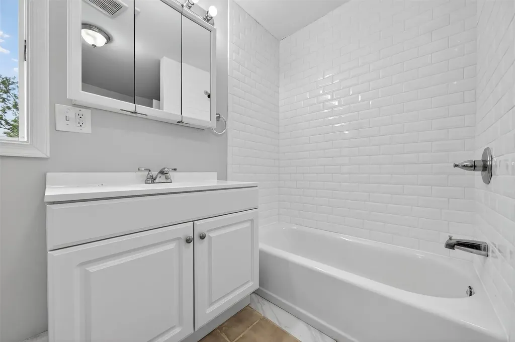 2213 Mount Hope Road Middletown NY 10940