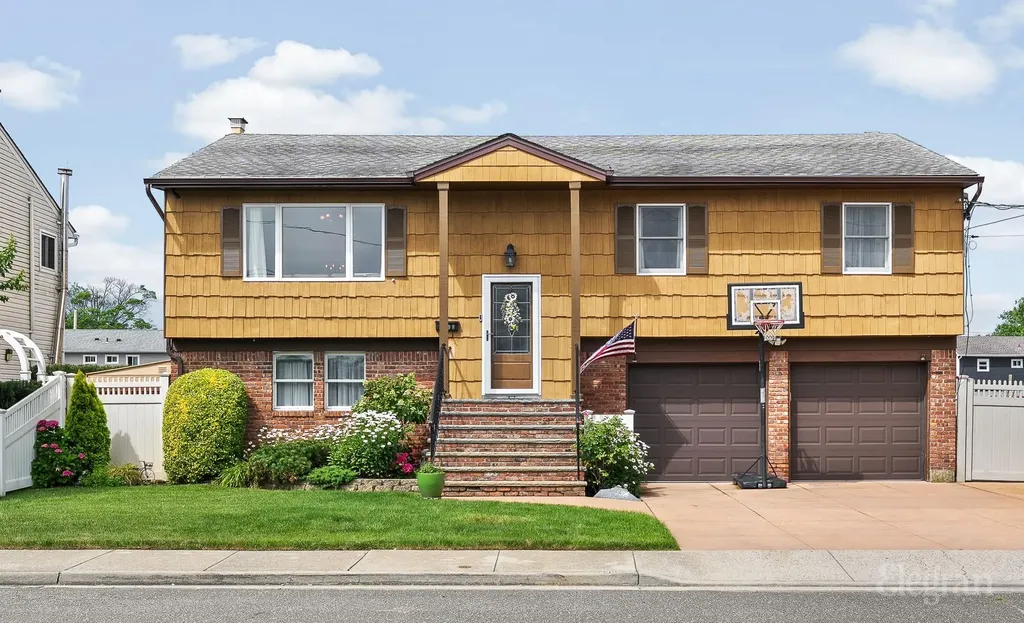 3408 Parkway Drive Baldwin NY 11510