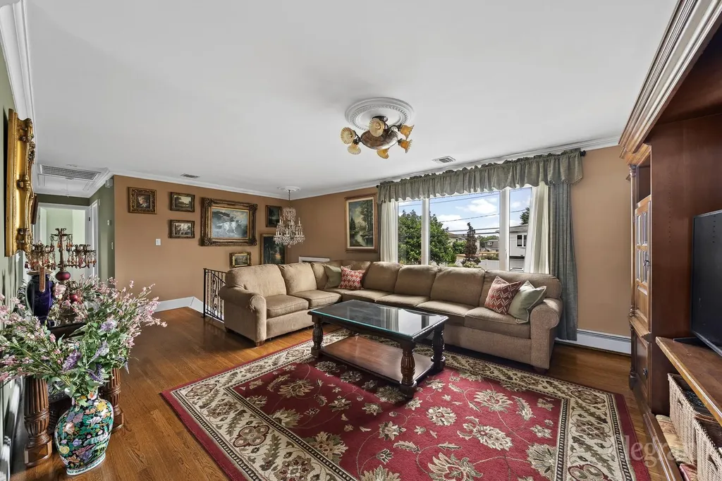 3408 Parkway Drive Baldwin NY 11510
