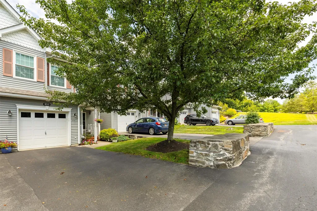251 Pinebrook Drive Hyde Park NY 12538