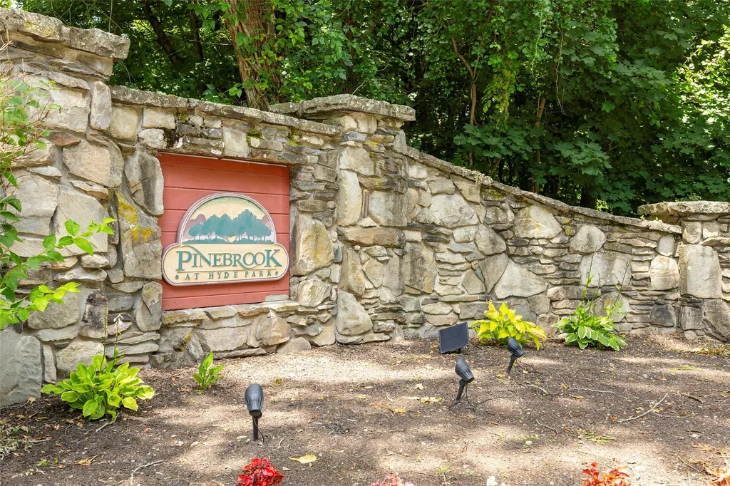 251 Pinebrook Drive Hyde Park NY 12538