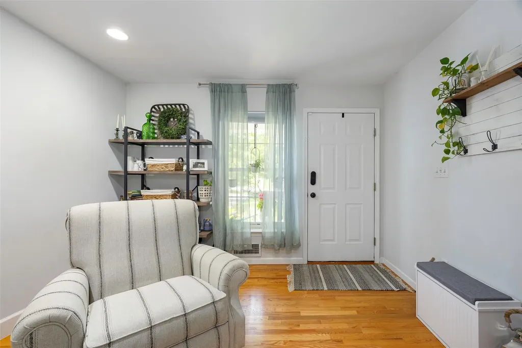 251 Pinebrook Drive Hyde Park NY 12538