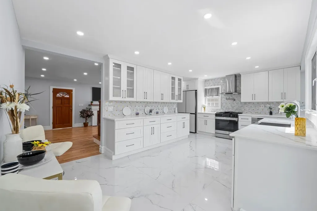 2754 Natta Boulevard Bellmore NY 11710