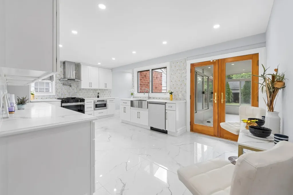 2754 Natta Boulevard Bellmore NY 11710