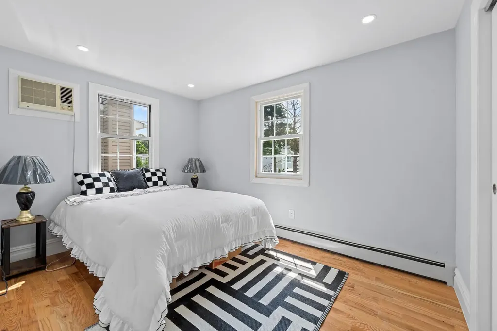 2754 Natta Boulevard Bellmore NY 11710