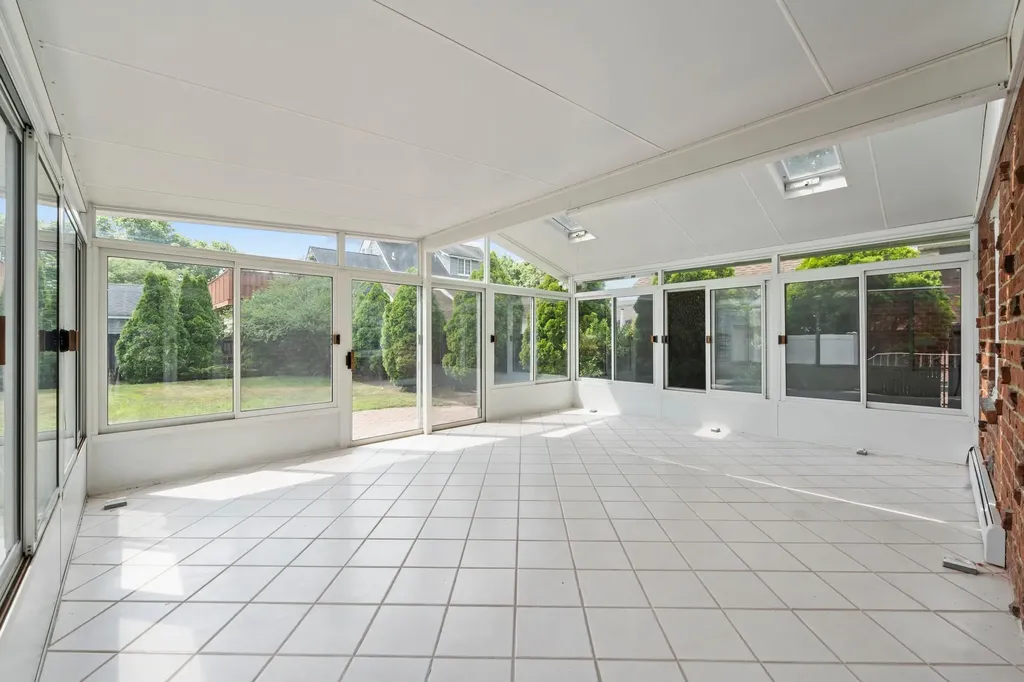 2754 Natta Boulevard Bellmore NY 11710