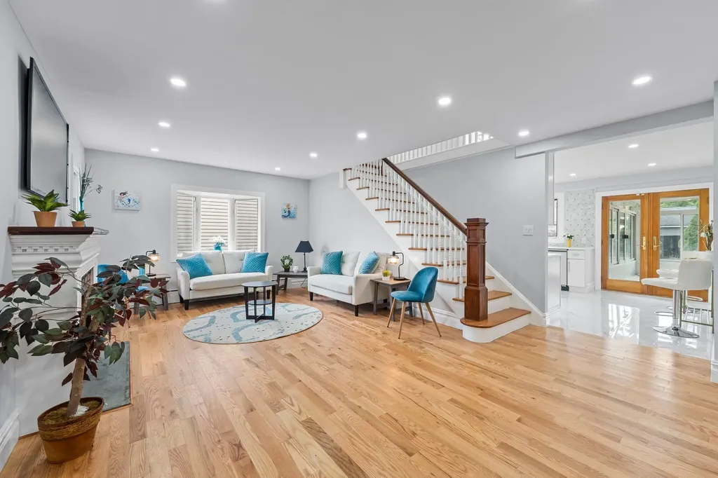 2754 Natta Boulevard Bellmore NY 11710