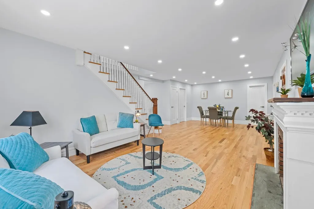 2754 Natta Boulevard Bellmore NY 11710