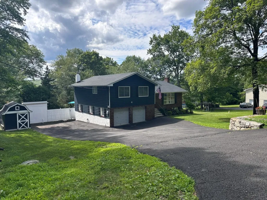 27 West Avenue Putnam Valley NY 10579
