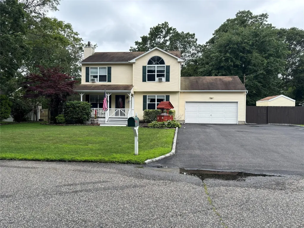 316 Whittier Drive Mastic Beach NY 11951
