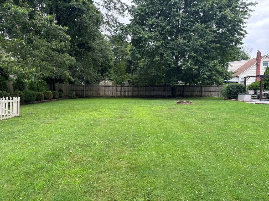 316 Whittier Drive Mastic Beach NY 11951