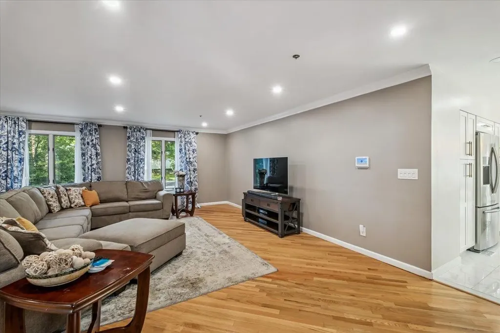 6 Kaateskill Place Scarsdale NY 10583
