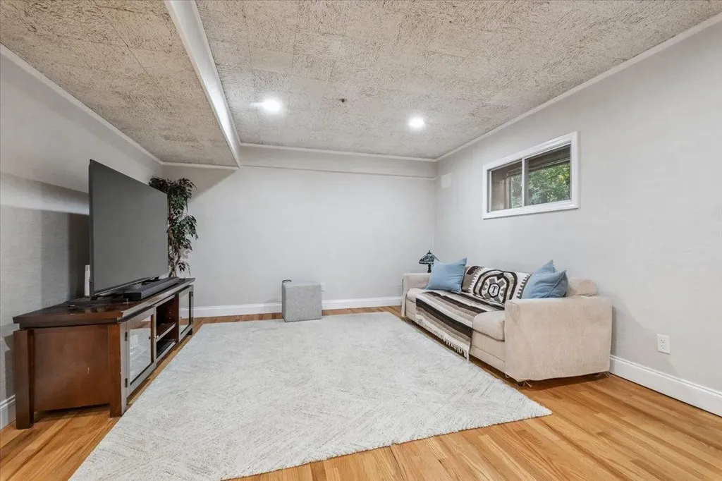 6 Kaateskill Place Scarsdale NY 10583