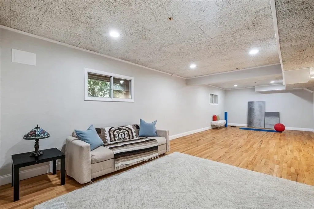 6 Kaateskill Place Scarsdale NY 10583