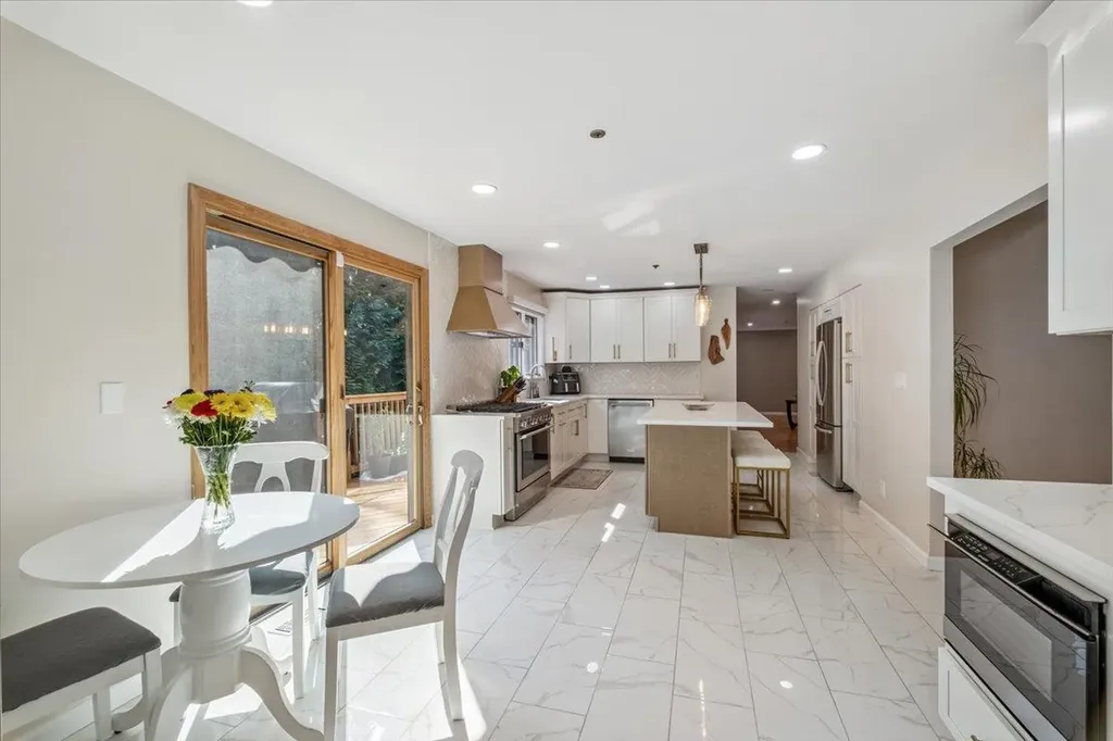 6 Kaateskill Place Scarsdale NY 10583