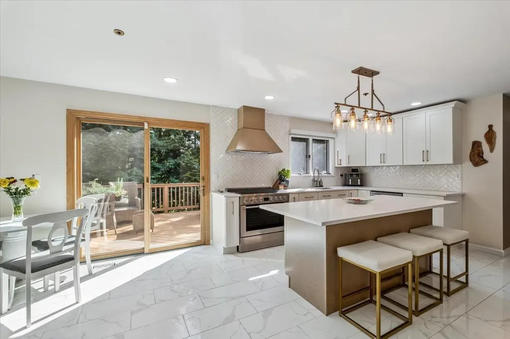 6 Kaateskill Place Scarsdale NY 10583