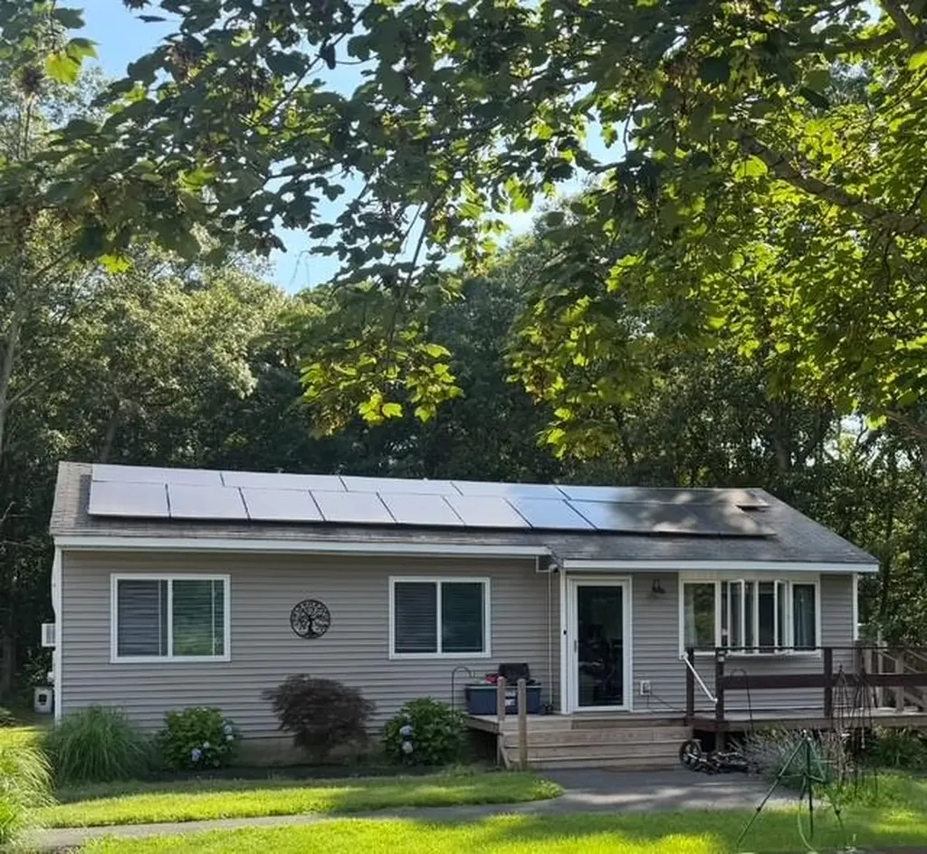 323 Doctors Path Riverhead NY 11901