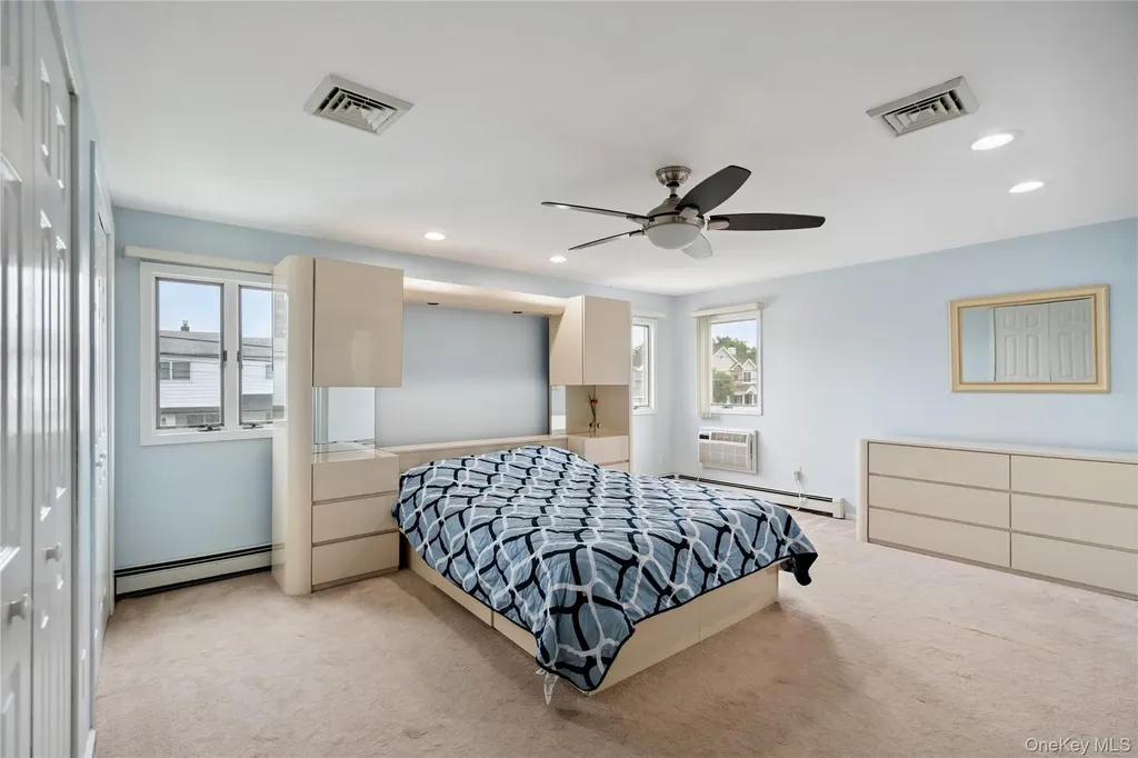 11 Sunrise Street Plainview NY 11803