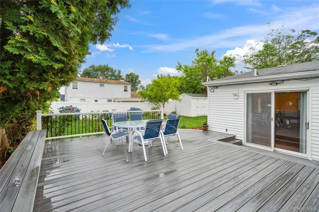 11 Sunrise Street Plainview NY 11803