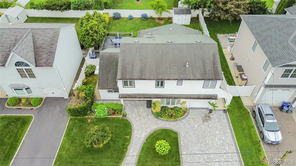 11 Sunrise Street Plainview NY 11803