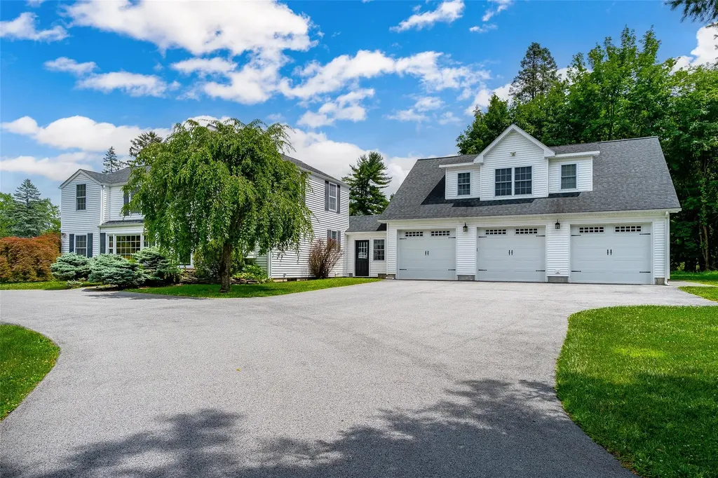 14 Flower Hill Road Poughkeepsie NY 12603