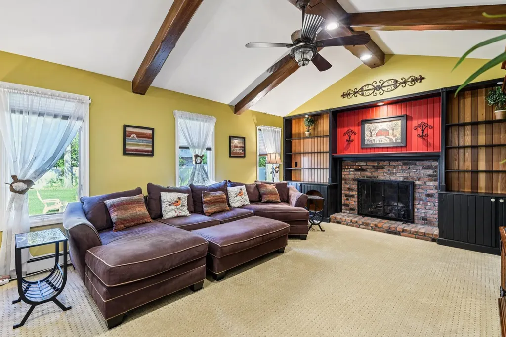 11 Kim Avenue Smithtown NY 11787